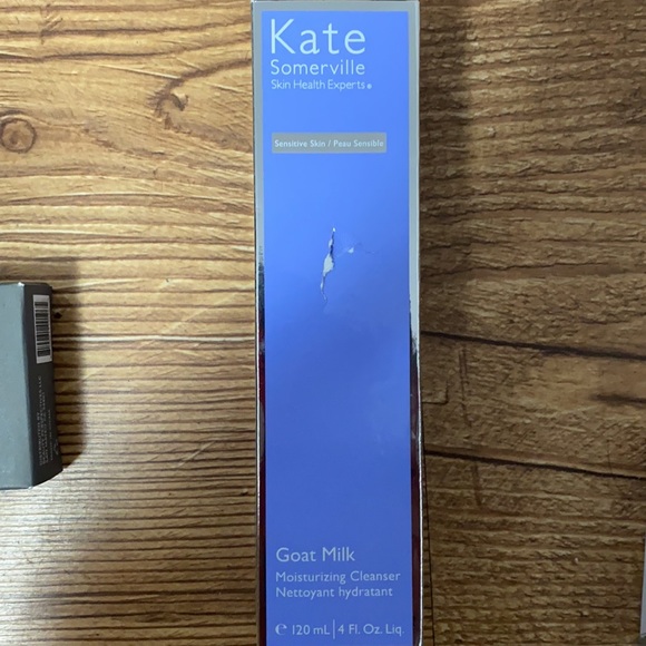 Moisturizers,detoxifying masks, makeup, eyeshadow pallets and much more! - Picture 11 of 13